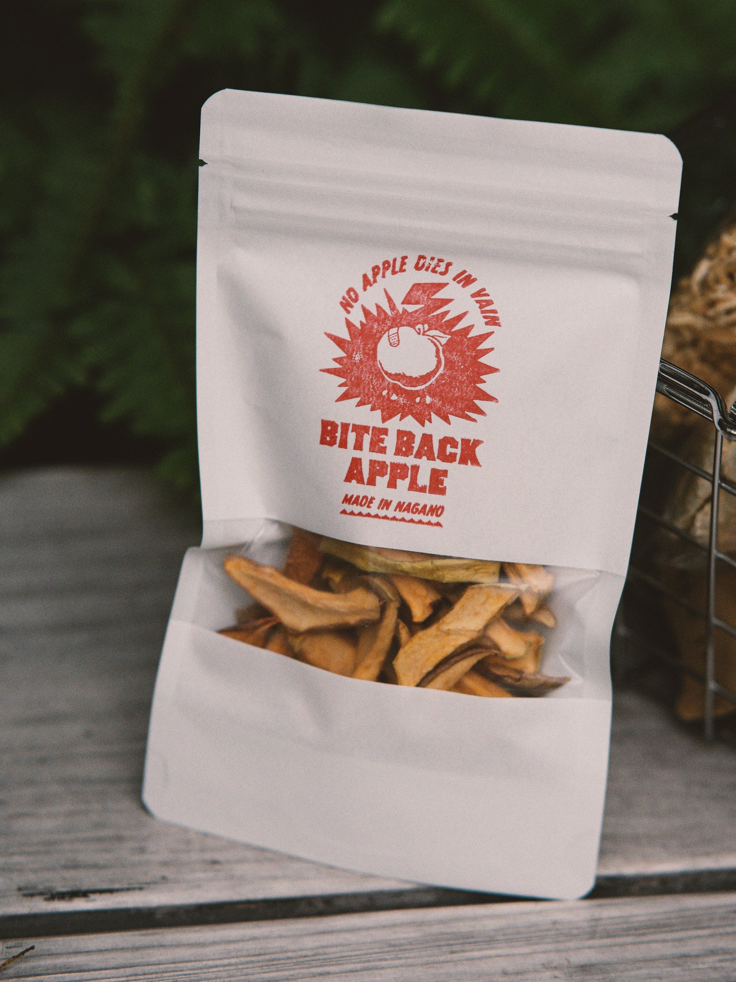 BITE BACK APPLE "SNAP"