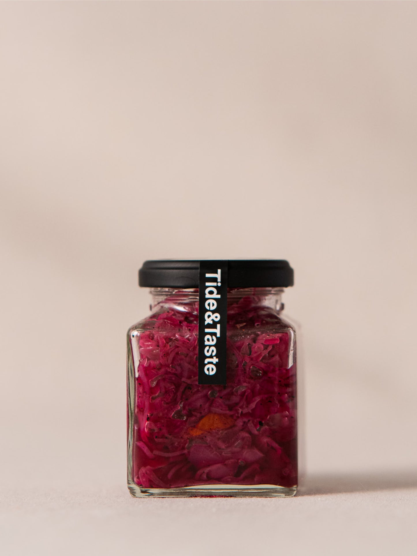 赤キャベツとみかんのマリネ ジュニパーベリー風味