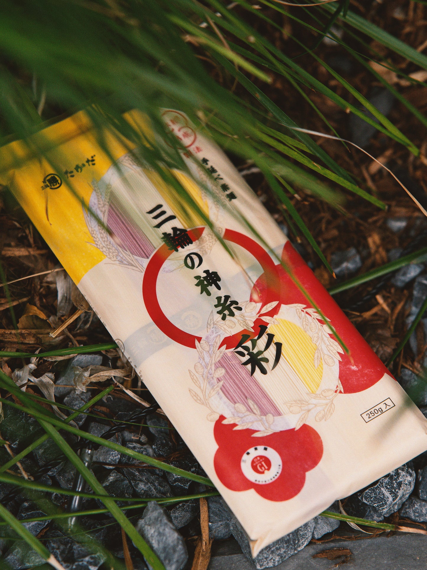 三輪の神糸　彩